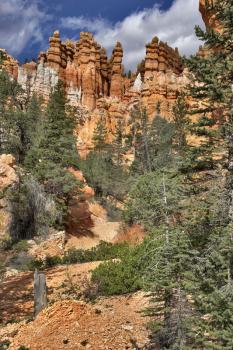 Abrupt breakage in Bryce canyon in state of Utah in the USA
