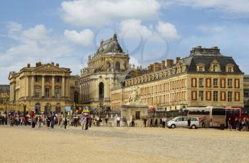 Tourists in front of a palace, Chateau de Versailles, Versailles, Paris, France