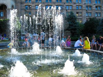 the image of panorama of summer city with fountain