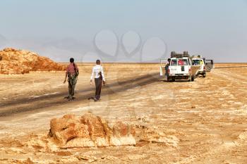  africa  in the land of ethiopia a black soldiers and his   guns looking the boarder