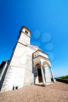 column old architecture in italy europe milan     religio and sunlight