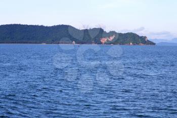   asia  myanmar  lomprayah  bay isle   rocks foam hill  in thailand and south china sea 
