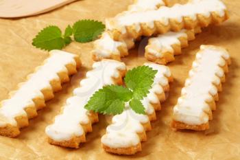 Vanilla cookies with white icing