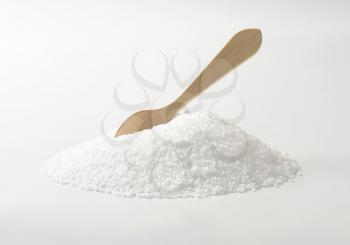 Heap of coarse grained salt
