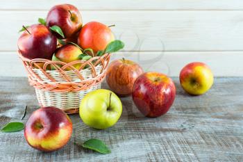 Ripe apples in the basket. Fresh fruits. Fresh apples. Healthy food. Healthy eating. Vegetarian food. Healthy eating concept. 