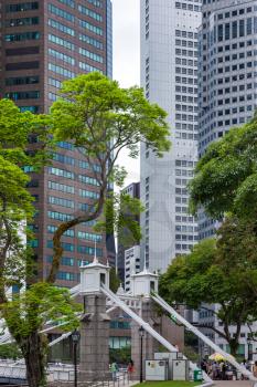 SINGAPORE - FEBRUARY 3 : Street scene in Singapore on February 3, 2012. Unidentified people