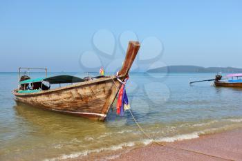 Beach, boat, sea, sky ... Island in the  Thai Gulf, the tourist season
