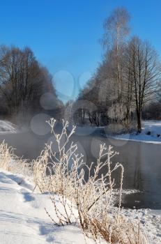 Royalty Free Photo of a Frosty Winter Day by a River