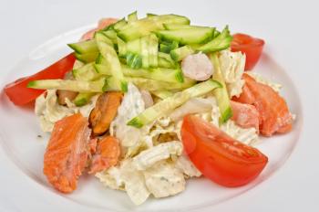 Healthy shrimp salad with mixed ripe vegetables