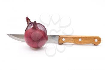 Red onion with knife 