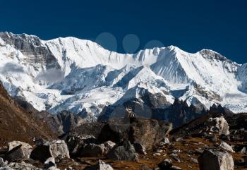 Mountain range in the vicinity of Cho oyu peak. Pictured in Nepal