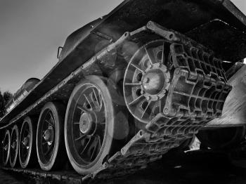Wheels and tracks of a tank of the 2 world war