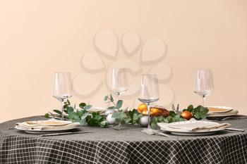 Beautiful table setting for Easter celebration�