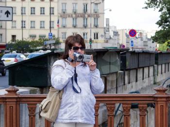Woman tourist shoots video