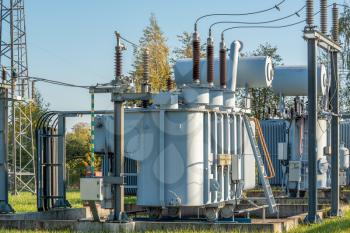 Electricity transmission line high voltage power distribution system 