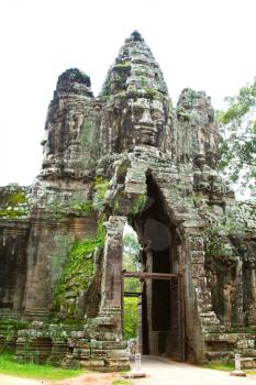 Angkor Thom (ancient royal city) gate. Siem Reap, Cambodia.