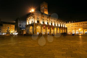 panorama of Piazza Maggiore in Bologna at night