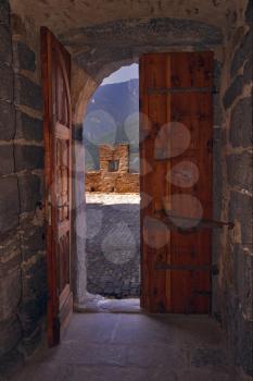 the door in the castle of bellinzona
