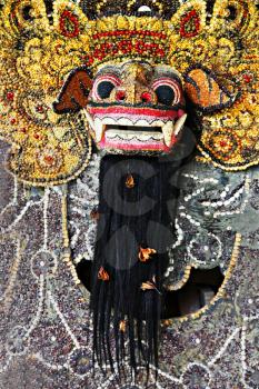 BALI, INDONESIA - FEBRUARY 26: Ornate monster statue at Ulun Danu temple on February, 26, 2011, Bali, Indonesia