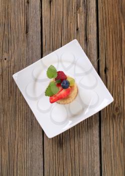 Puff pastry shell with fresh fruit - overhead