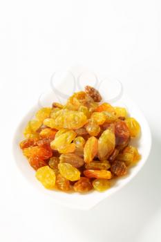 Sultana raisins in a small bowl