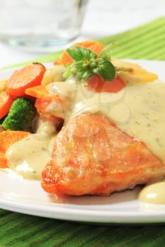 Chicken breast fillet with  mixed vegetables and cream sauce