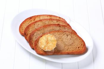 Pan fried continental bread with garlic