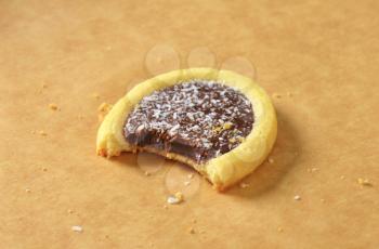 Mini tart with chocolate coconut filling