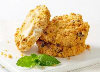 Sbrisolone - Italian crumbly cornmeal cookies with almonds