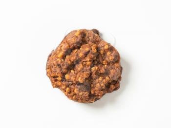 No bake chocolate cookie with quinoa crispies