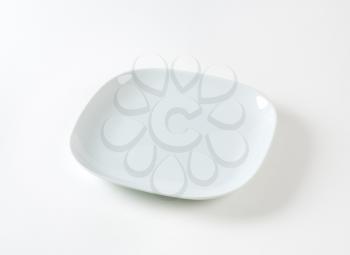 Square dinner plate with rounded corners