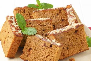 Slices of spice cake on cutting board