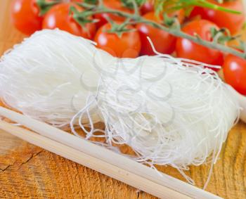rice noodles and tomato