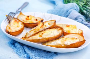 sweet baked pears with cheese, pears with ricotta