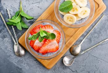 desert with chia pudding and fresh fruit