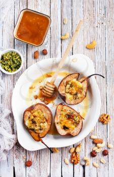 baked pear with cheese and honey, pear with cheese honey and nuts