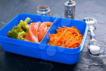 diet food in lunch box, fresh dinner food