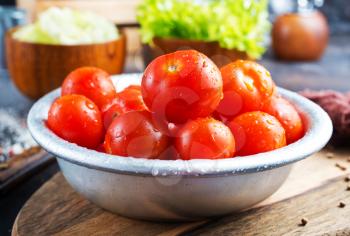fresh red tomatoes in metal bowl, tomato for salad