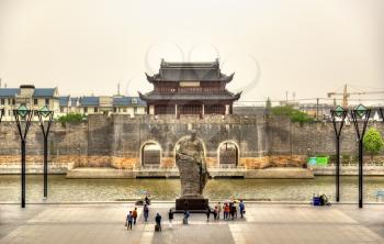 Statue of Fan Zhongyan and Pingmen Gate in Suzhou - China