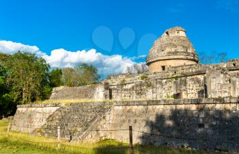 Mayan Observatory El Caracol at Chichen Itza. UNESCO world heritage in Yucatan, Mexico