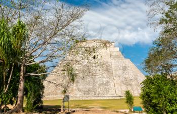 Piramide del adivino or the Pyramid of the Magician at Uxmal in Mexico