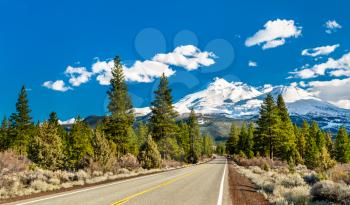 Road towards Mounts Shasta and Shastina in California, United States