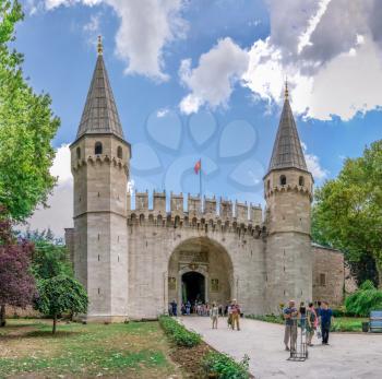 Istambul, Turkey – 07.12.2019. Entrance gate to the Topkapi Palace in Istanbul, Turkey, on a cloudy summer day.