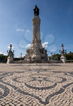 Statue in Marques do Pombal square in Lisboa