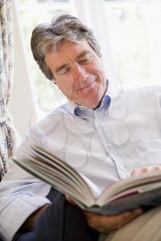 Royalty Free Photo of a Man Reading