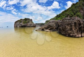 Picturesque coast a small island in the Gulf of Thailand
