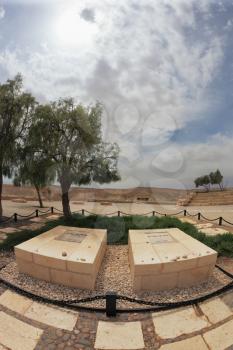  Kibbutz Sde Boker in the Negev desert. The grave of the founder of Israel, David Ben-Gurion and his wife Pauline