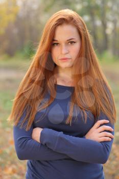 Red Haired Girl Portrait autumn outdoor crossed hands