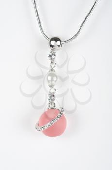 pendant of white gold and pink pearl