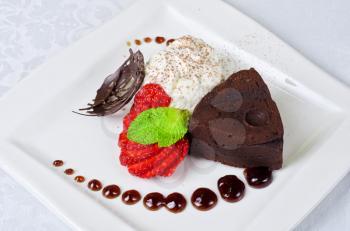 Chocolate flan with strawberries and chocolate, a wonderful dessert